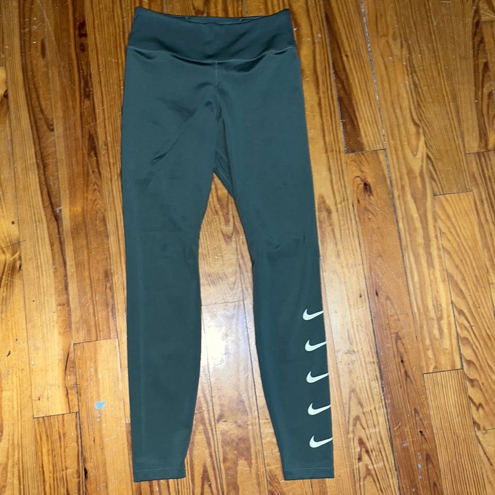 Women’s Nike leggings